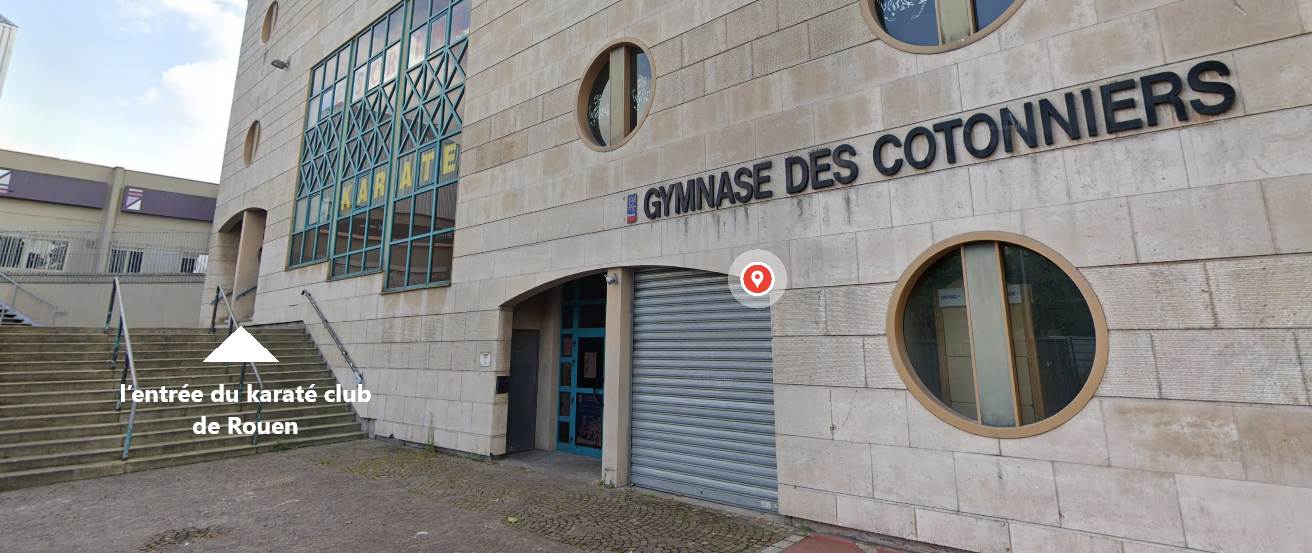 L'entrée du gymnase des Cotonniers, vue de la rue